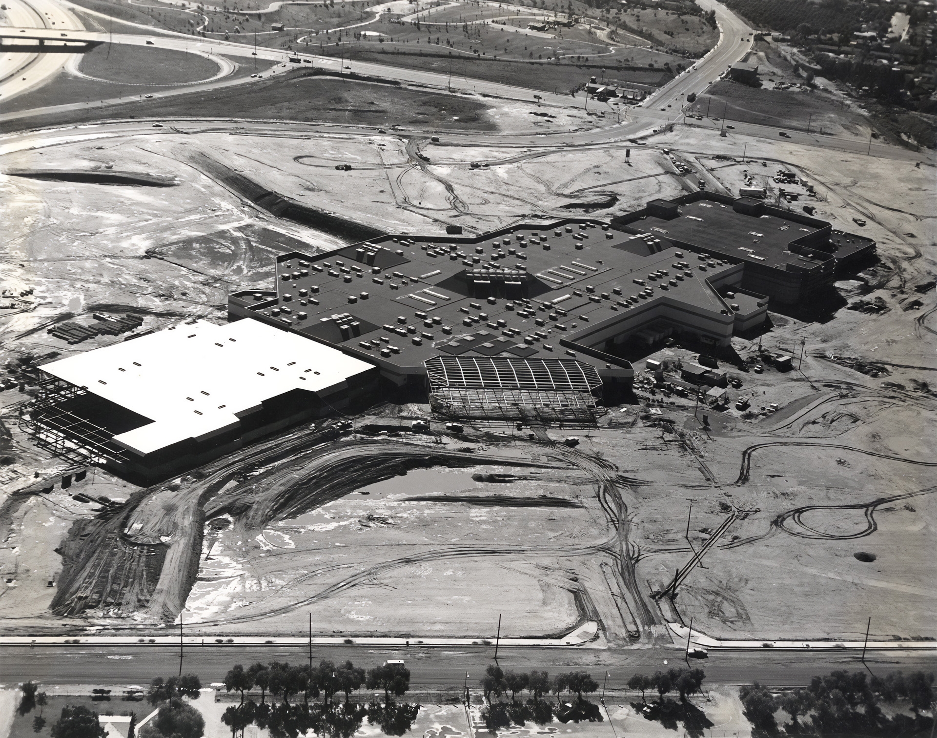 The completed mall turned downtown into a ghost town as shoppers were no longer satisfied with old small retail shops with small inconveniently placed parking lots. Redevelopment would become inevitable.