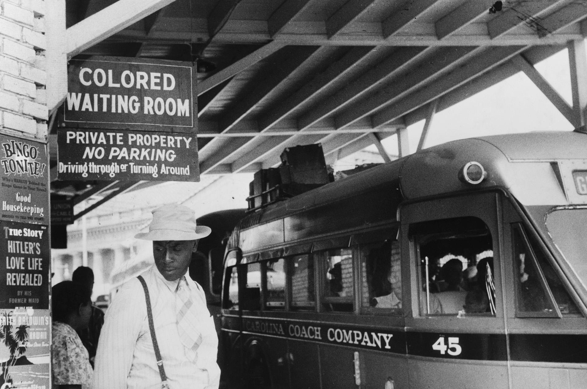 View of the bus station in Durham, North Carolina in 1940.