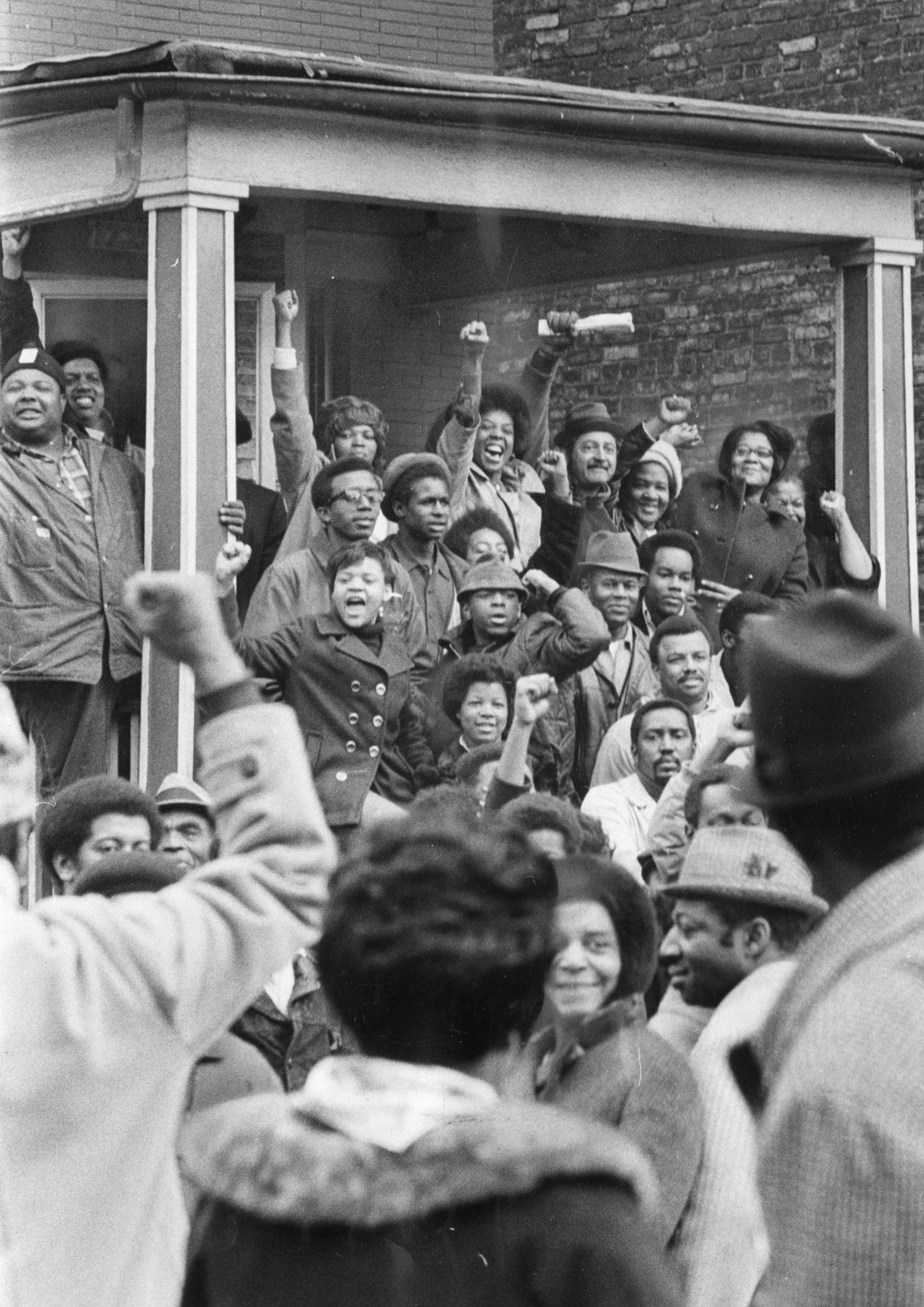 Protestors block the entrance at 1235 South Keeler in Chicago on March 23, 1970. They had gathered to prevent the sheriff's office from being able to evict residents.